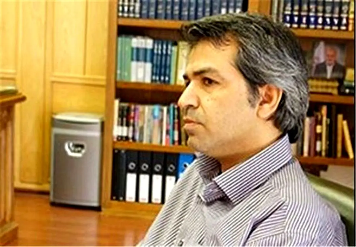 اکبر منتجبی: در شأن «رئیس جمهور ایران» نیست که از استان دور افتاده ای کاندیدا شود