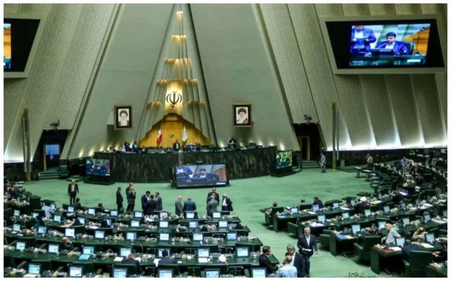 انتخابات هیئت رئیسه یا میدان نبرد؟ از پخش تراکت تا انفجار خشم راستینه