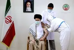 دریاف دوز دوم واکسن توسط رهبر انقلاب