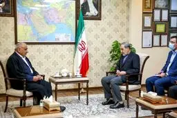 ولایتی: آمریکا باید از منطقه بیرون برود