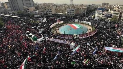 مراسم پرشور تشییع پیکر پاک شهدا در تهران