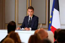 رایزنی فوری ماکرون و بن‌سلمان درباره منازعه ایران، رژیم صهیونیستی و آمریکا