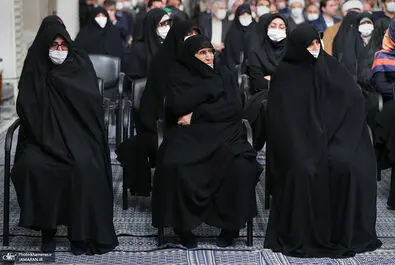 رهبر انقلاب سران نظام