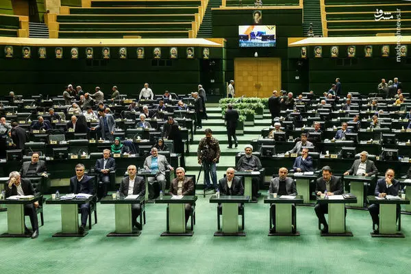 تصاویر تیم اقتصادی دولت در مجلس