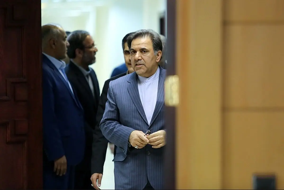 انتقاد تند عباس عبدی از حمایت اصلاح‌طلبان از آخوندی