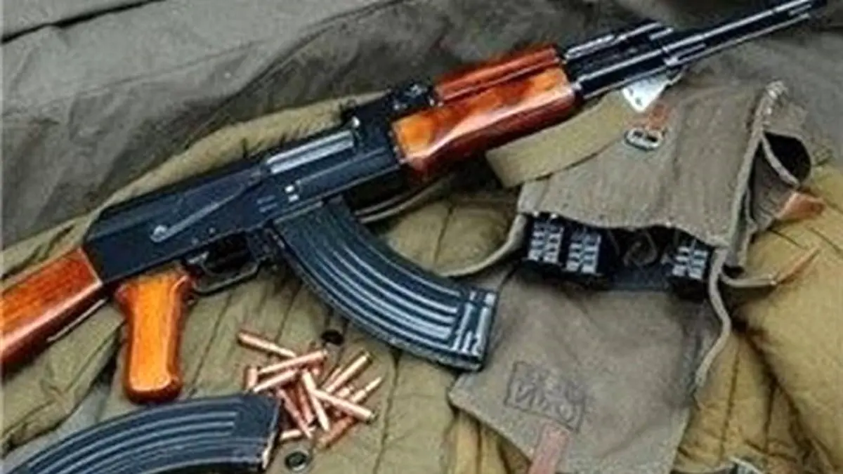 حمله مسلحانه به "اداره اطلاعات و سپاه سراوان" | فرد مسلح به هلاکت رسید