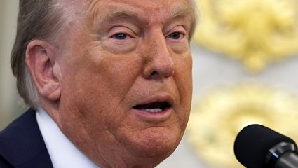 ترامپ نخست وزیر انگلیس را دست انداخت