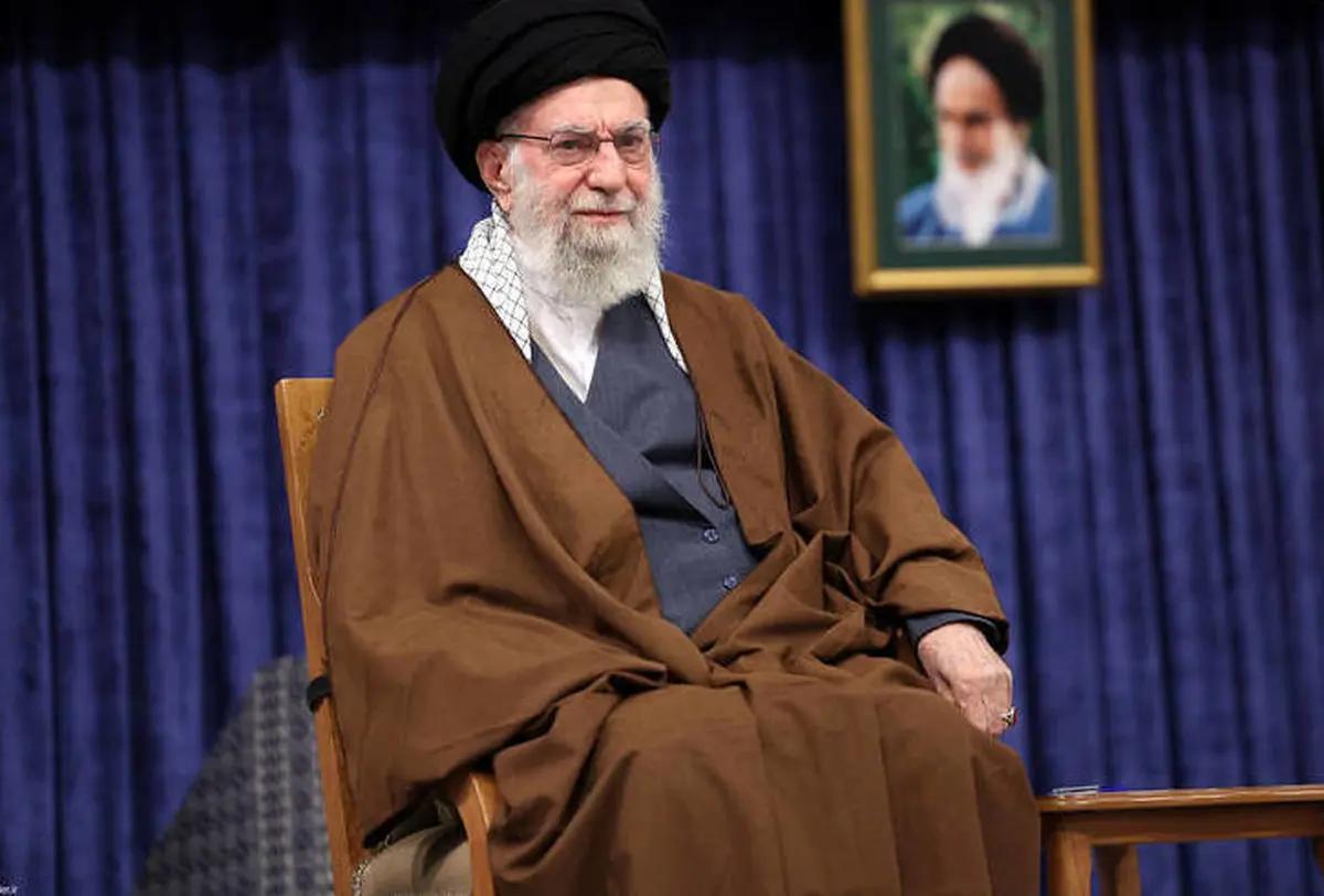 رهبر انقلاب : مشروطه انگلیسی ها به دار کشیدن مرحوم شیخ فضل‌الله نوری منتهی شد