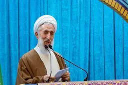 امام جمعه موقت تهران: باید وزرا و اعضای کابینه از بن دندان به نظام اعتقاد داشته باشند