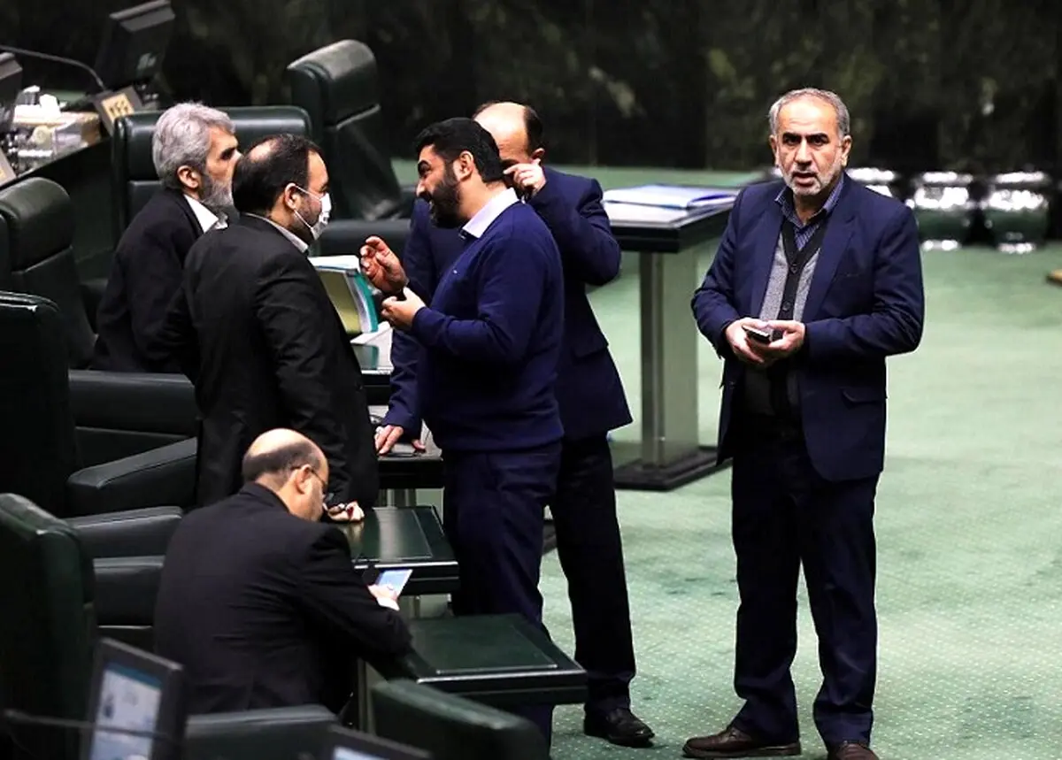 اسامی نمایندگانی که خواستار حبس ۱۵ ساله افراد به خاطر اظهارنظر شدند