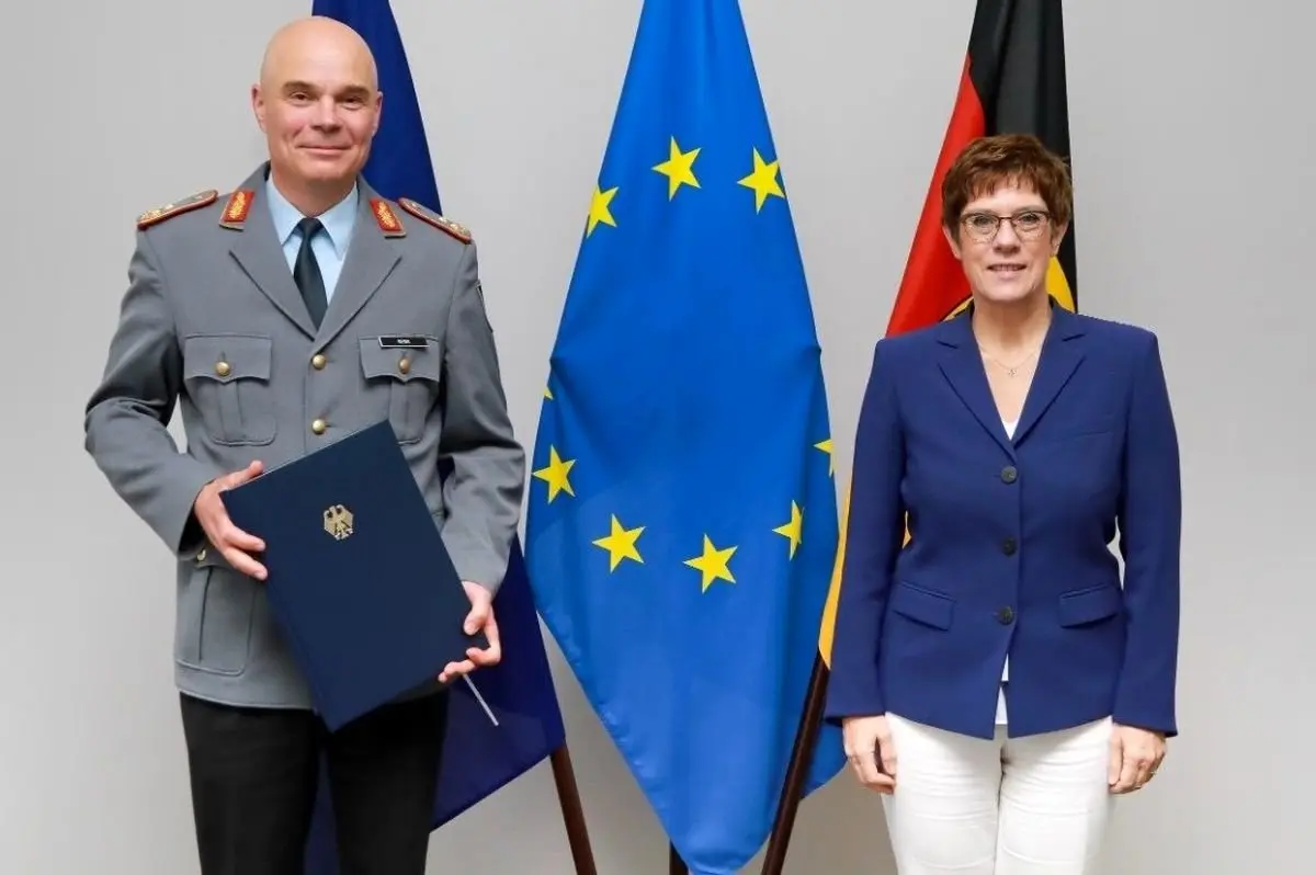 یک شوخی جنسی بی‌جا | ژنرال ارشد آلمانی از ناتو اخراج شد!