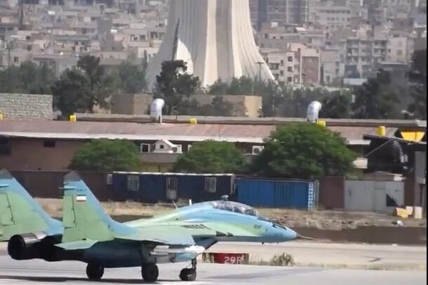 پرواز مسلح جنگنده های دوسرنشینه میگ 29 در آسمان تهران