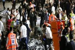 فیلم جمعیتی که باعث ریزش پل  و مرگ در اسرائیل شدند