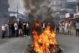 دهه هشتادی‌های نپال یک حکومت فاسد را سرنگون کردند! + تصاویر