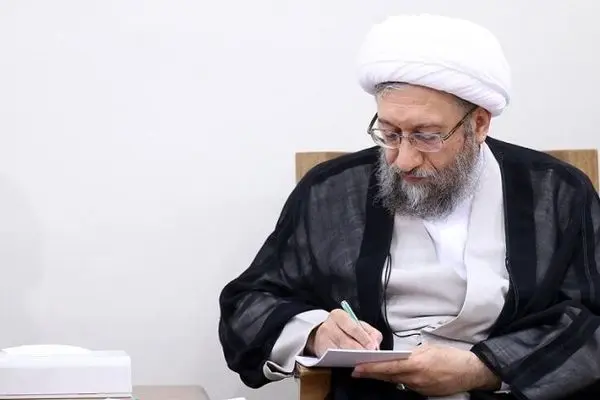 هشدار آملی‌ لاریجانی درباره تجاوز به زیرساخت‌های ایران
