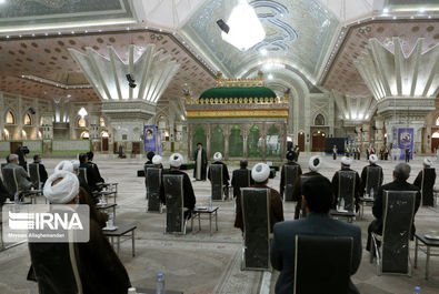 رئیس جمهور متخب در مرقد امام (ره)