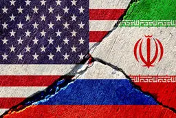 ایران به دنبال رابطه متوازن با قطب های قدرت است / آمریکا ، روسیه و چین را به بازی نمی‌گیرد