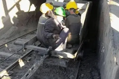 ریزش معدن