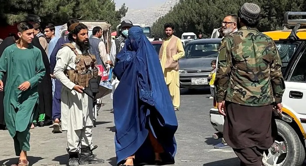 عکس عجیب از نمونه حجاب مدنظر طالبان برای دانشجویان دختر