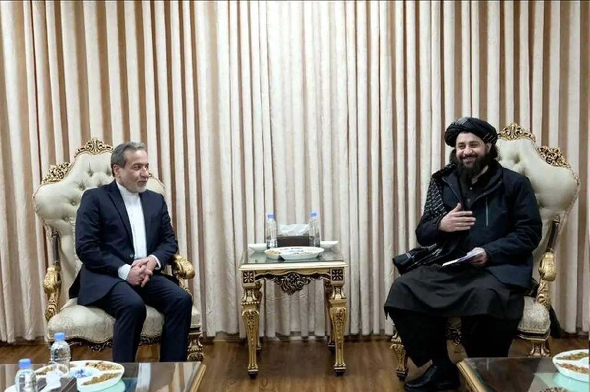 دیدار عراقچی با سرپرست وزارت دفاع حکومت افغانستان