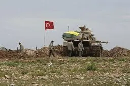  اولین تصاویر از حمله موشکی به پایگاه ترکیه در موصل