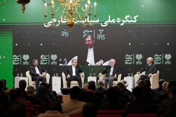 واکنش وزیر خارجه اسبق ایران به مالکیت نماد شیر و خورشید