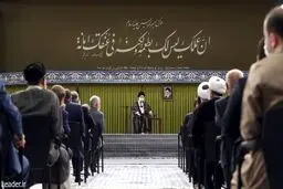 حدیث نصب شده در محل سخنرانی رهبری در دیدار با نمایندگان