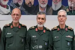 همه خوبان جمع اند....دیدار فرماندهان با رهبر انقلاب
