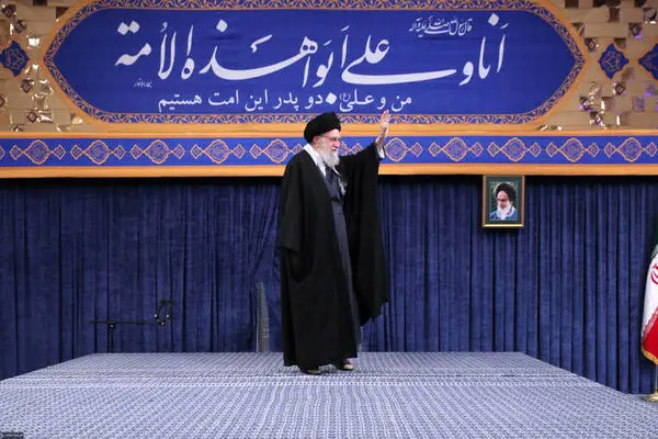 اسامی مقامات حاضر در مراسم تشییع رهبر شهید  تا این لحظه