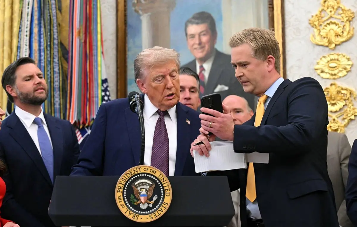 توهین و درگیری ترامپ با یک خبرنگار