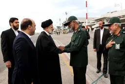 دیدار رئیس‌جمهور از نمایشگاه نیروی دریایی سپاه
