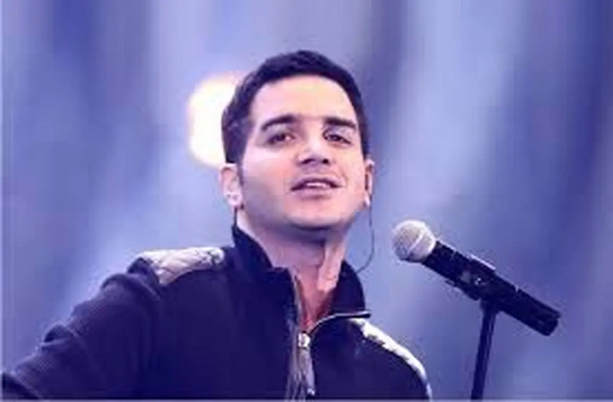 واکنش محسن یگانه به نشان دادن پرچم بحرین در کنسرتش