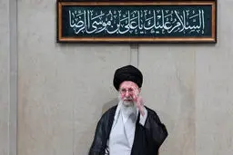 ️زنان و دختران ‌بی‌حجاب از نظر حضرت رهبری چطور آدمایی هستند؟