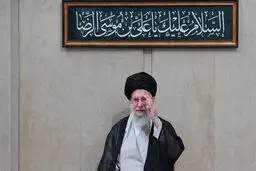️زنان و دختران ‌بی‌حجاب از نظر حضرت رهبری چطور آدمایی هستند؟