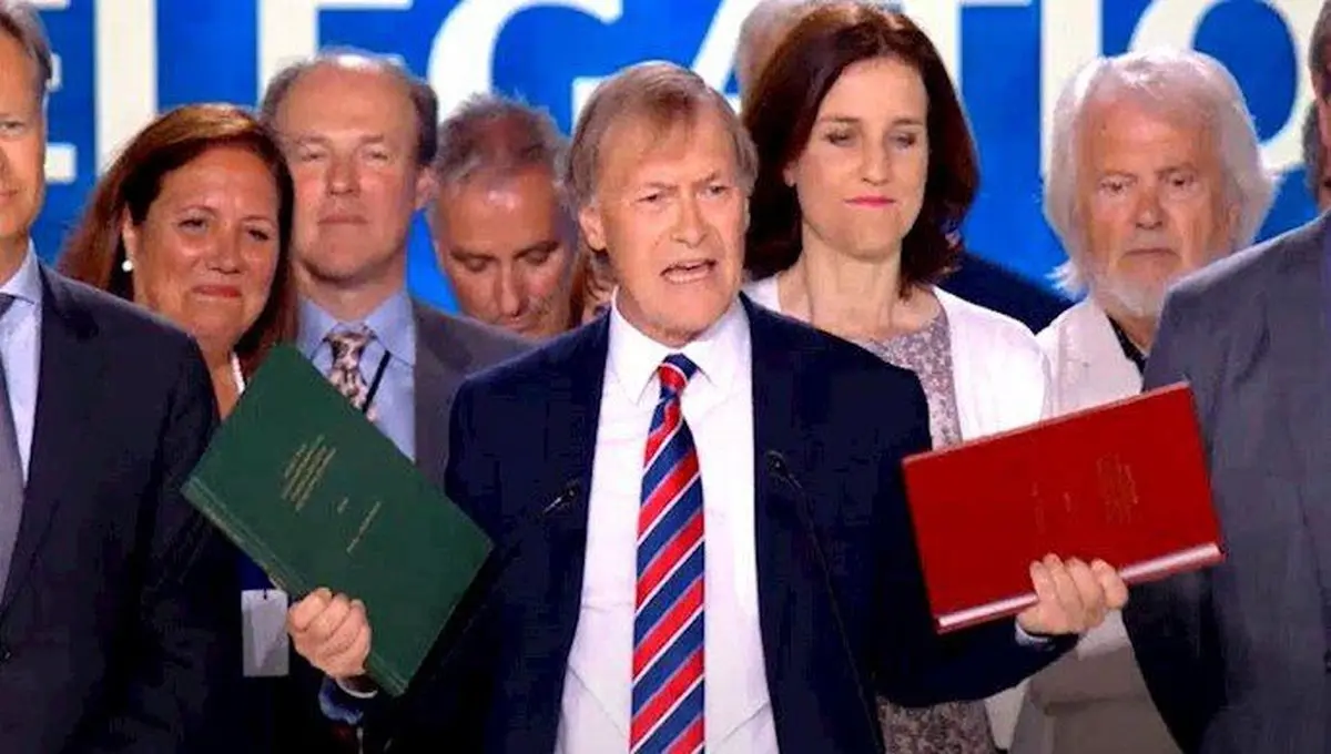 کنایه کاردار ایران به حمایت قانون‌گذاران انگلیسی از گروهک منافقین