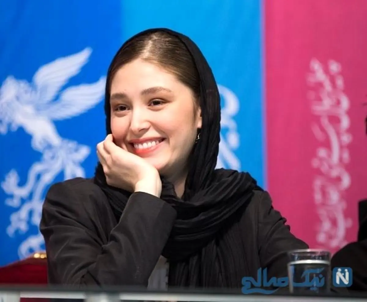 فرشته حسینی از پدرش سر سفره عقد رونمایی کرد +عکس