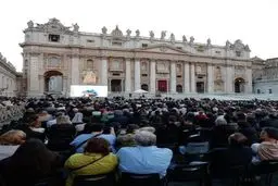 انتخاب پاپ؛ جلساتی سری با سابقه‌ای طولانی از اسرار، دسیسه‌ها و آیین‌های مرموز/ چه شد که این روش برای انتخاب پاپ انتخاب شد؟