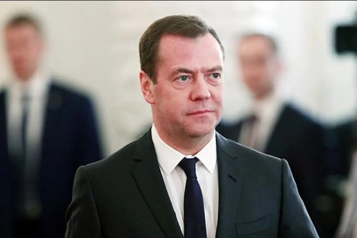 واکنش مدودف به تسلیم شدن کی‌یف برابر خواسته ترامپ و امضای توافق معدنی