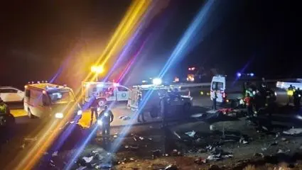 تصاویر واژگونی اتوبوس اصفهان مشهد با ۱۳ کشته 