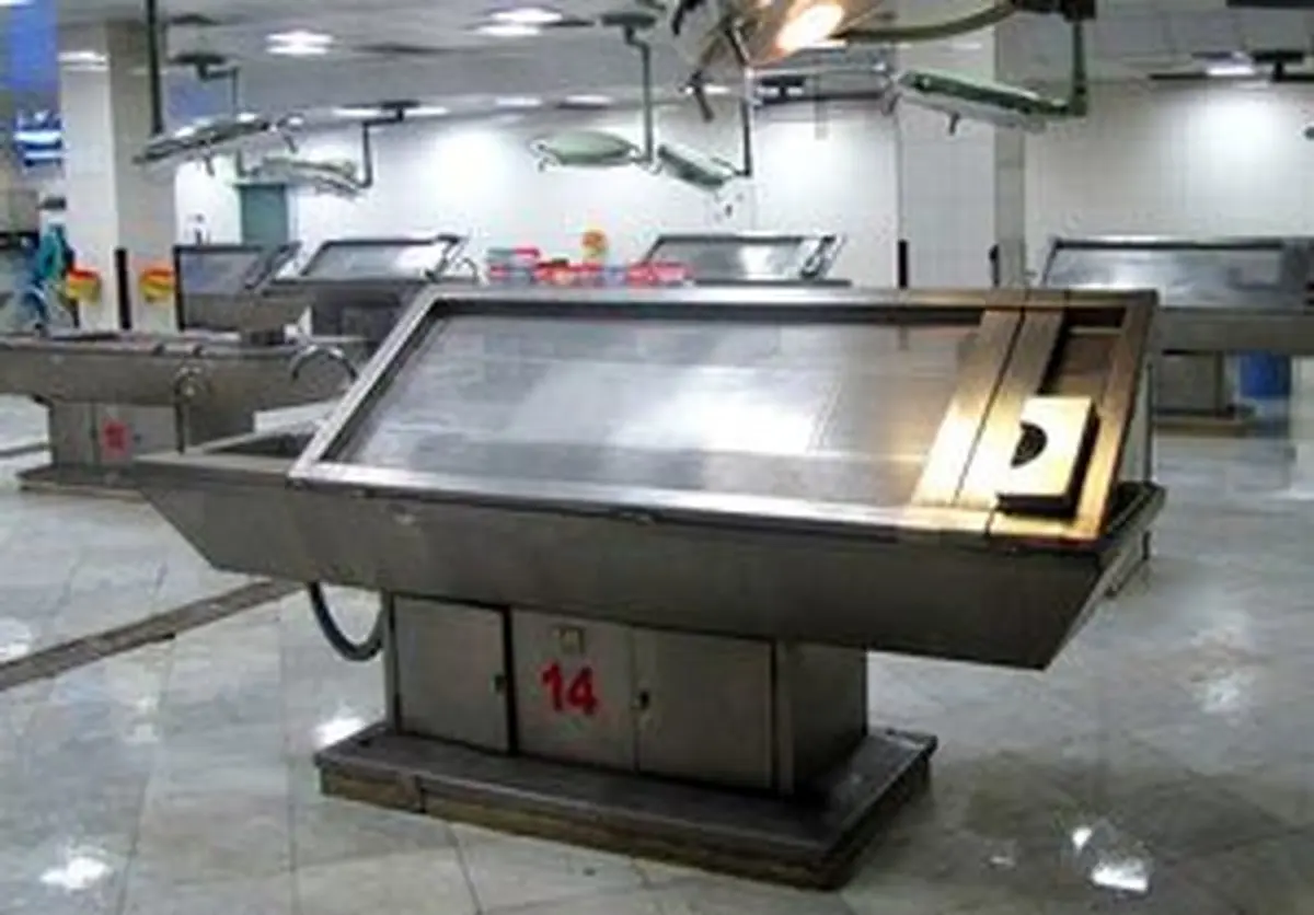 ماجرای شکستن درب و ازدحام در پزشکی قانونی تهران