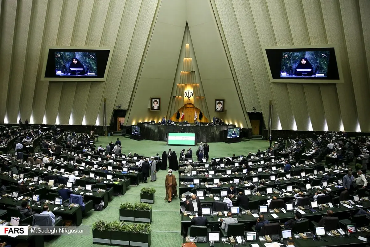شجاعی جای پژمانفر را در کمیسیون اصل ۹۰ را گرفت