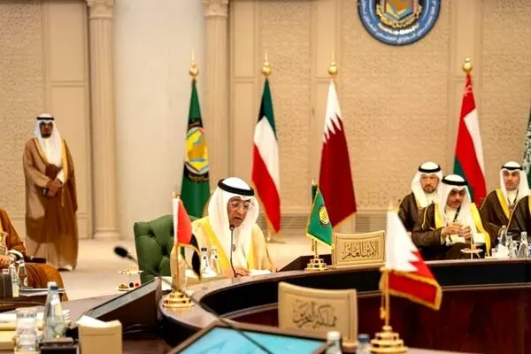 بلومبرگ: کشورهای منطقه چاره‌ای جز توافق با ایران ندارند!