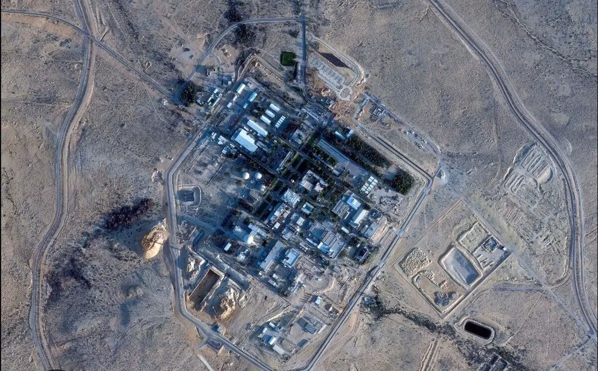 فعالیت مشکوک کامیون‌ها در سایت هسته‌ای فردو | تصاویر ماهواره‌ای مکسار فاش کرد!