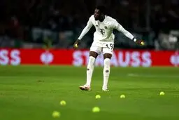 اعتراض هواداران ۶۵ هزار یورو برای باشگاه آب خورد!