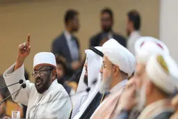 میهمانان همایش وحدت اسلامی در مرقد مطهر امام راحل