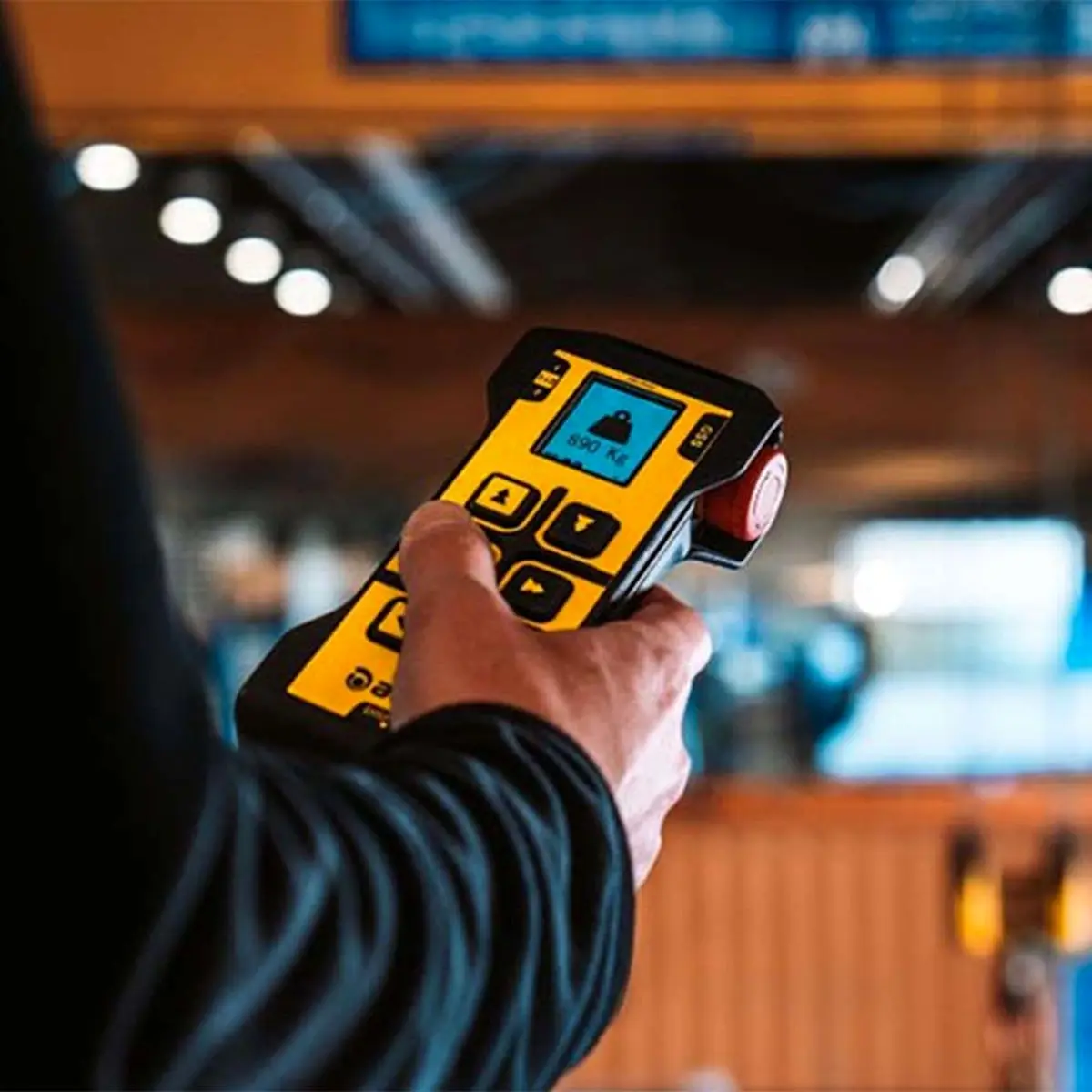 10 نکته طلایی درباره ریموت کنترل جرثقیل سقفی که هر مهندس باید بداند
