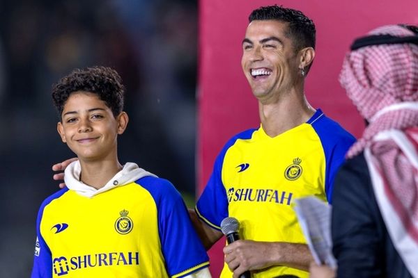 پسر رونالدو در لباس  بی خانمان ها! (عکس)