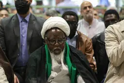 تصاویر نماز جمعه تهران با حضور شیخ زکزاکی