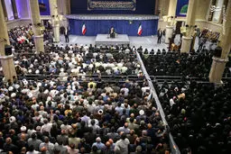 تصاویر دیدار کارگزاران حج با رهبر انقلاب
