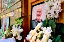  فرماندهان سپاه بر مزار شهید سلامی ادای احترام کردند